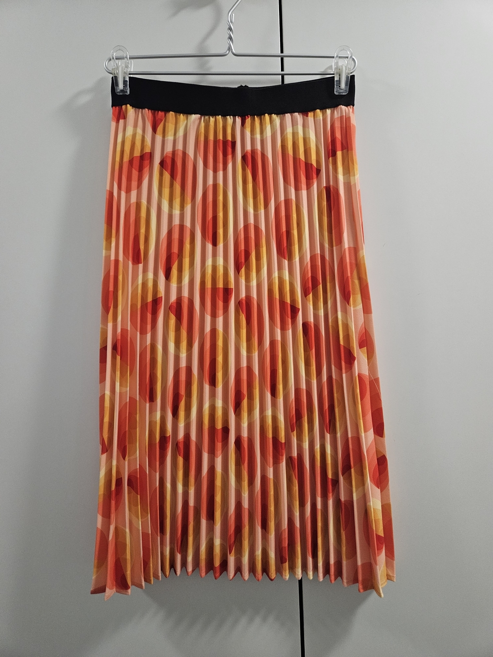 Simons Pleated Midi Skirt in Coral Red and Peach with Black Waistband